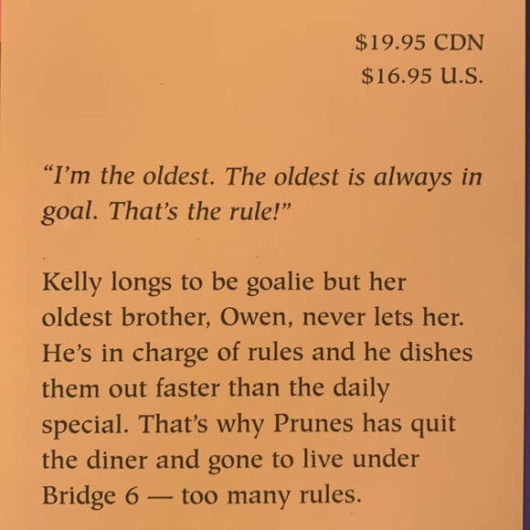 ⭐️2/$12⭐️Hockey story gift giving condition - Picture 3 of 5